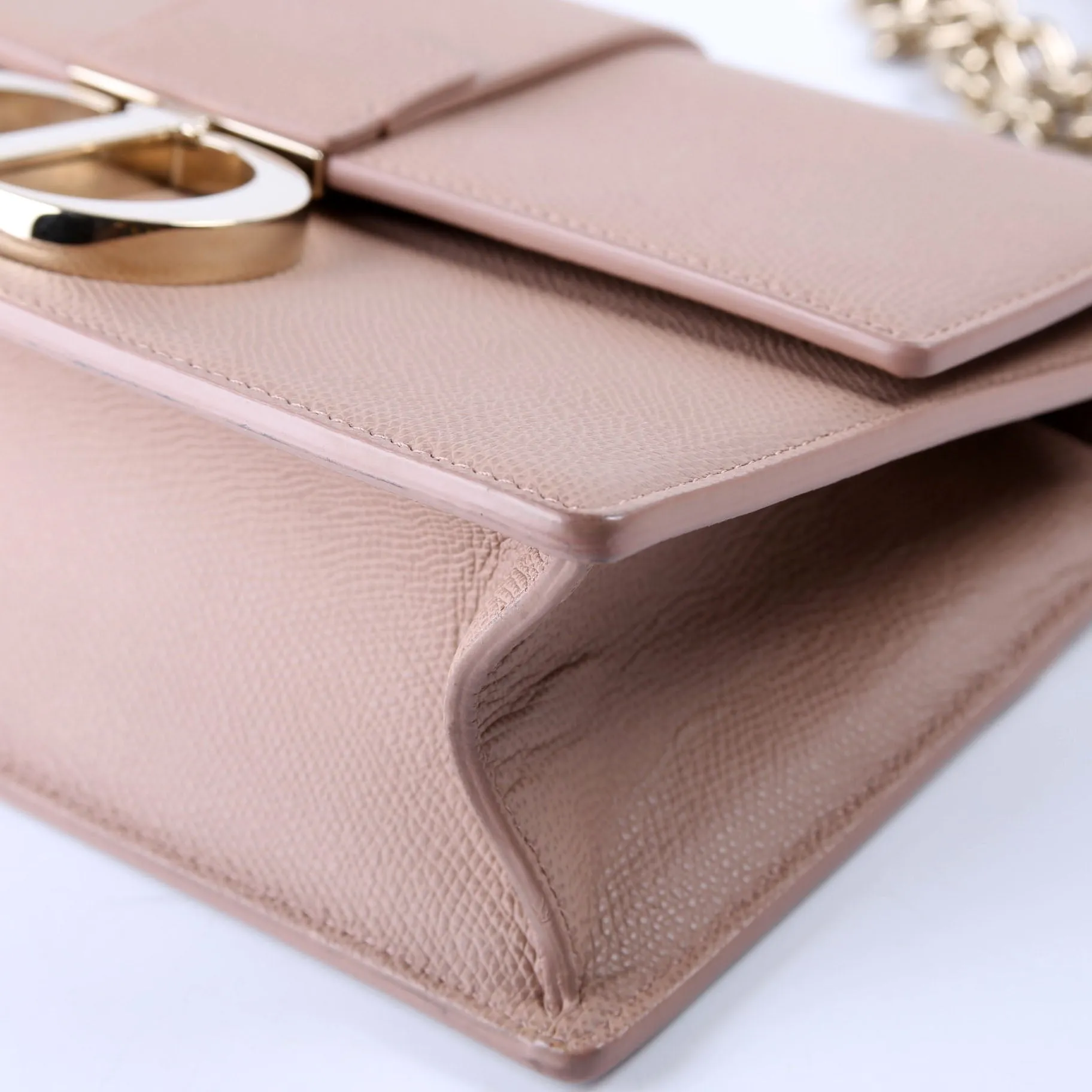 30 Montaigne Chain Bag Nude
