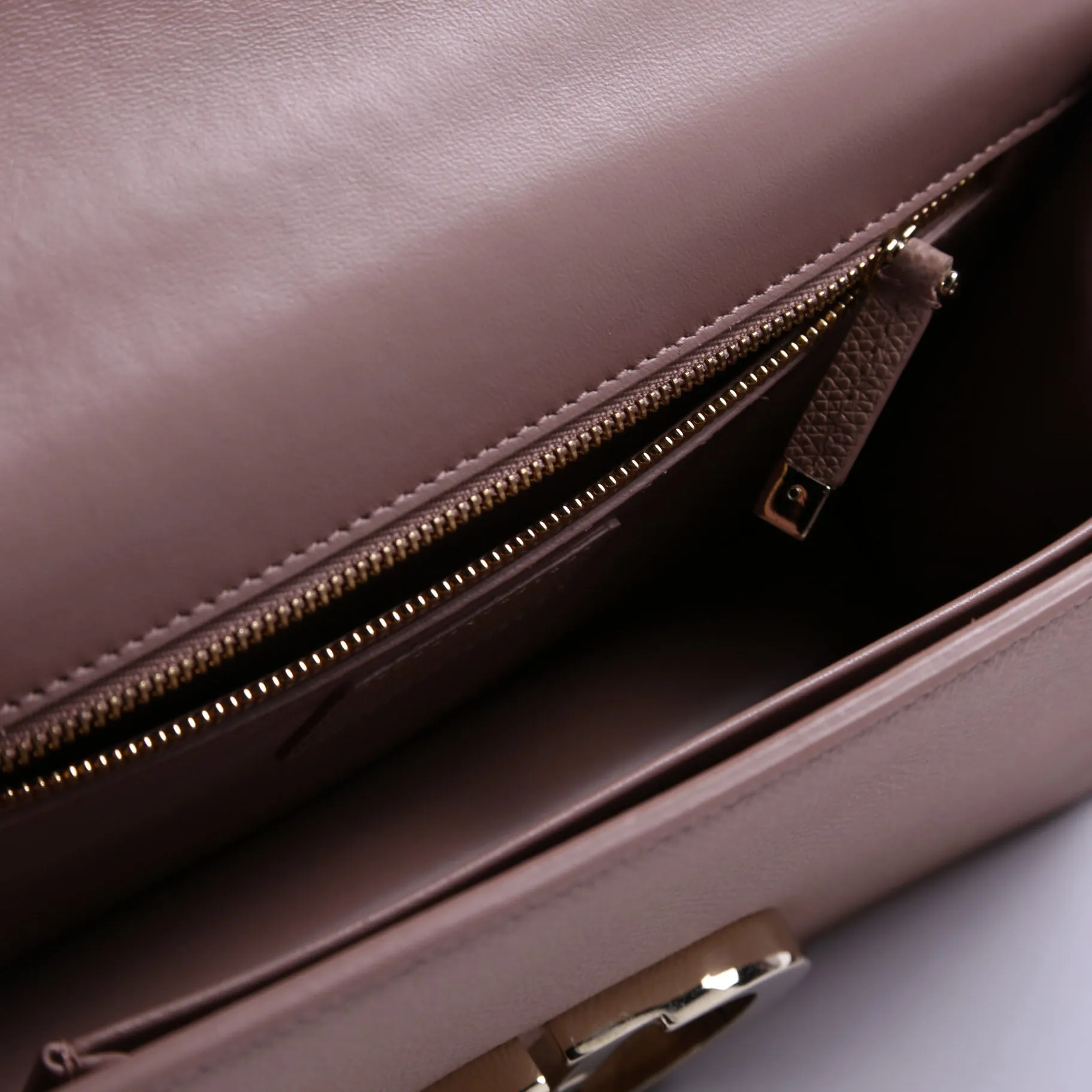 30 Montaigne Chain Bag Nude