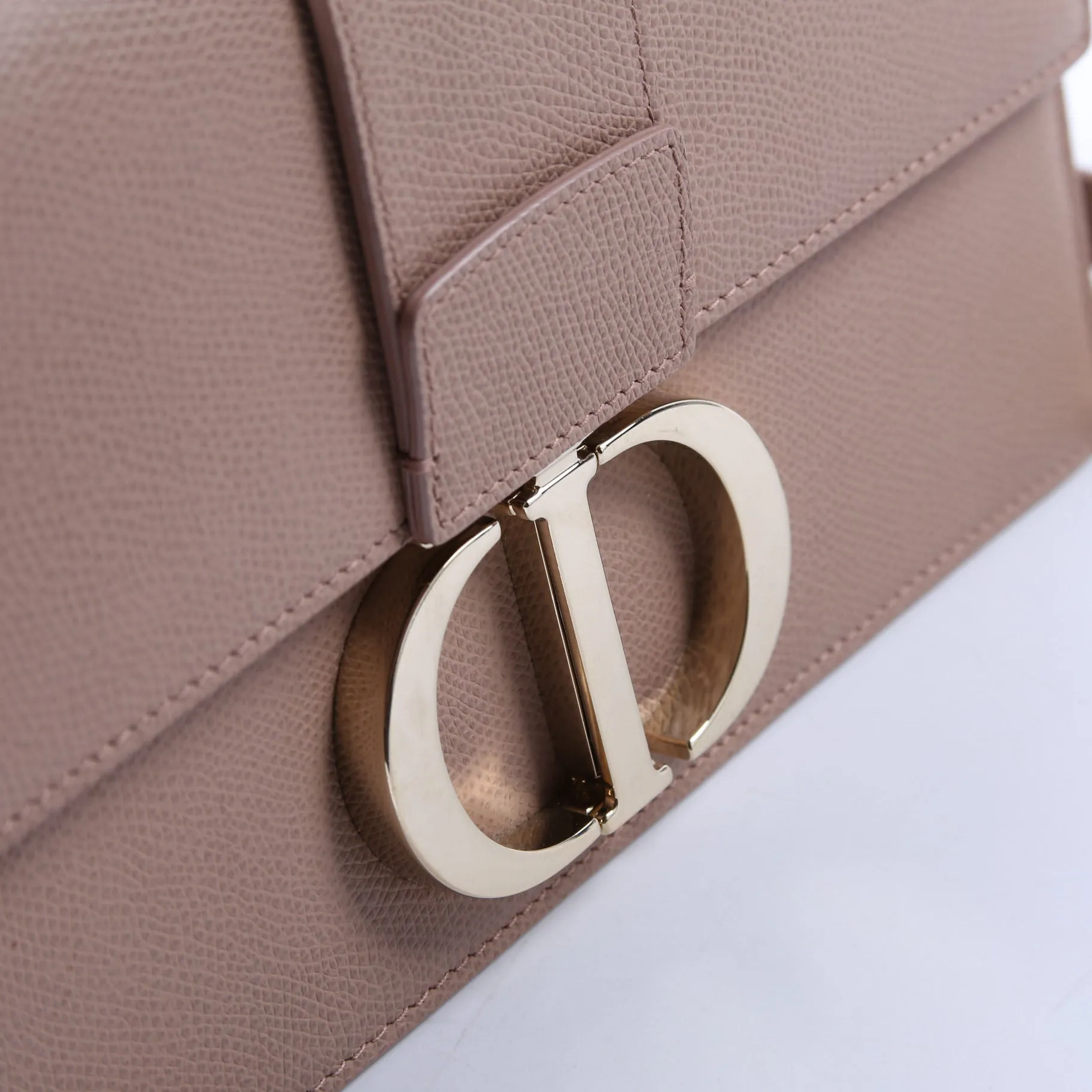 30 Montaigne Chain Bag Nude