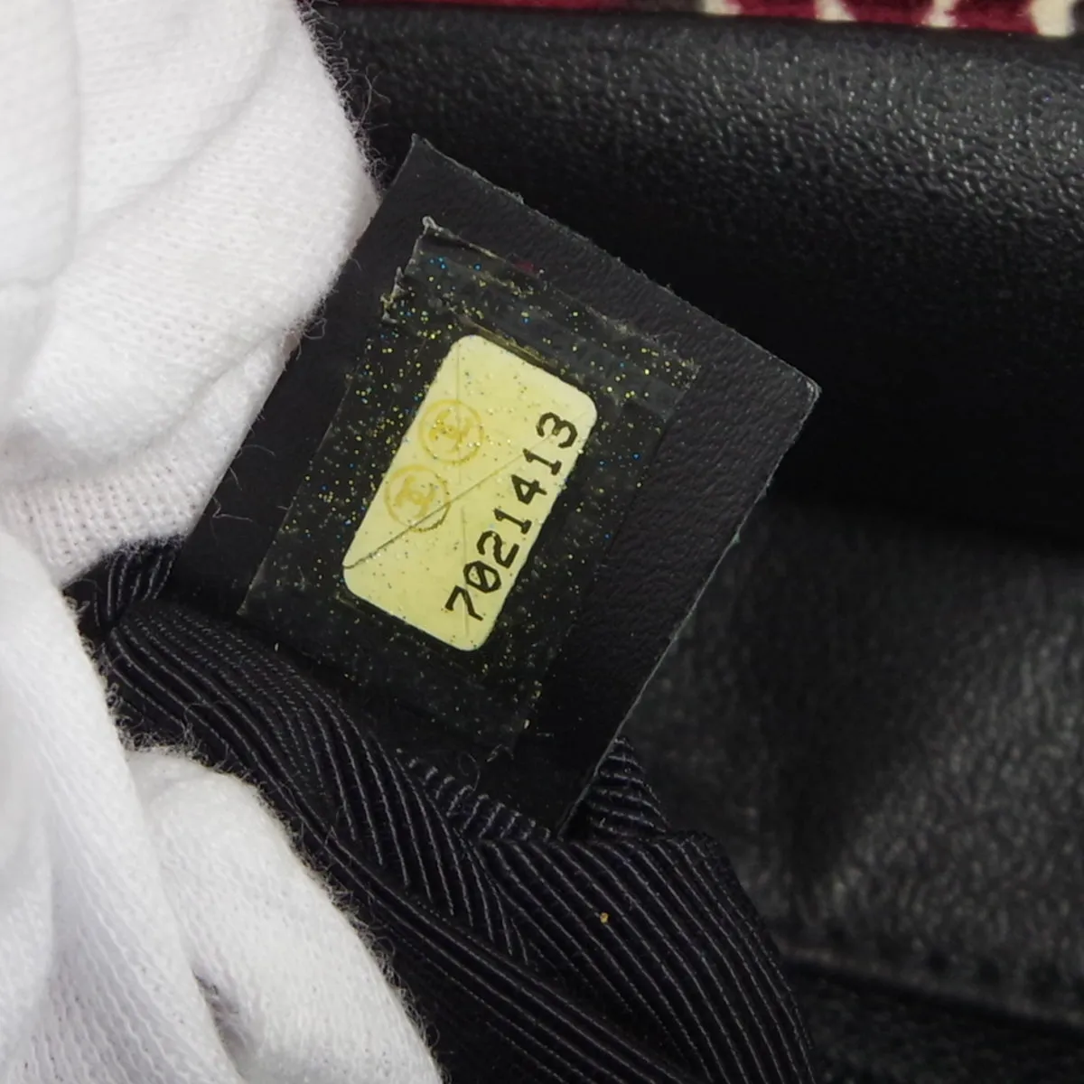 CHANEL 2001-2003 COCO Handbag Bordeaux Velvet 26588