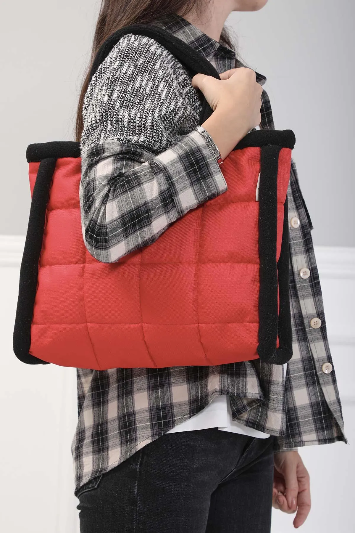 Fleece Framed Quilted Polyamide Canvas Plush Stylish Handbag for Women,CK-15