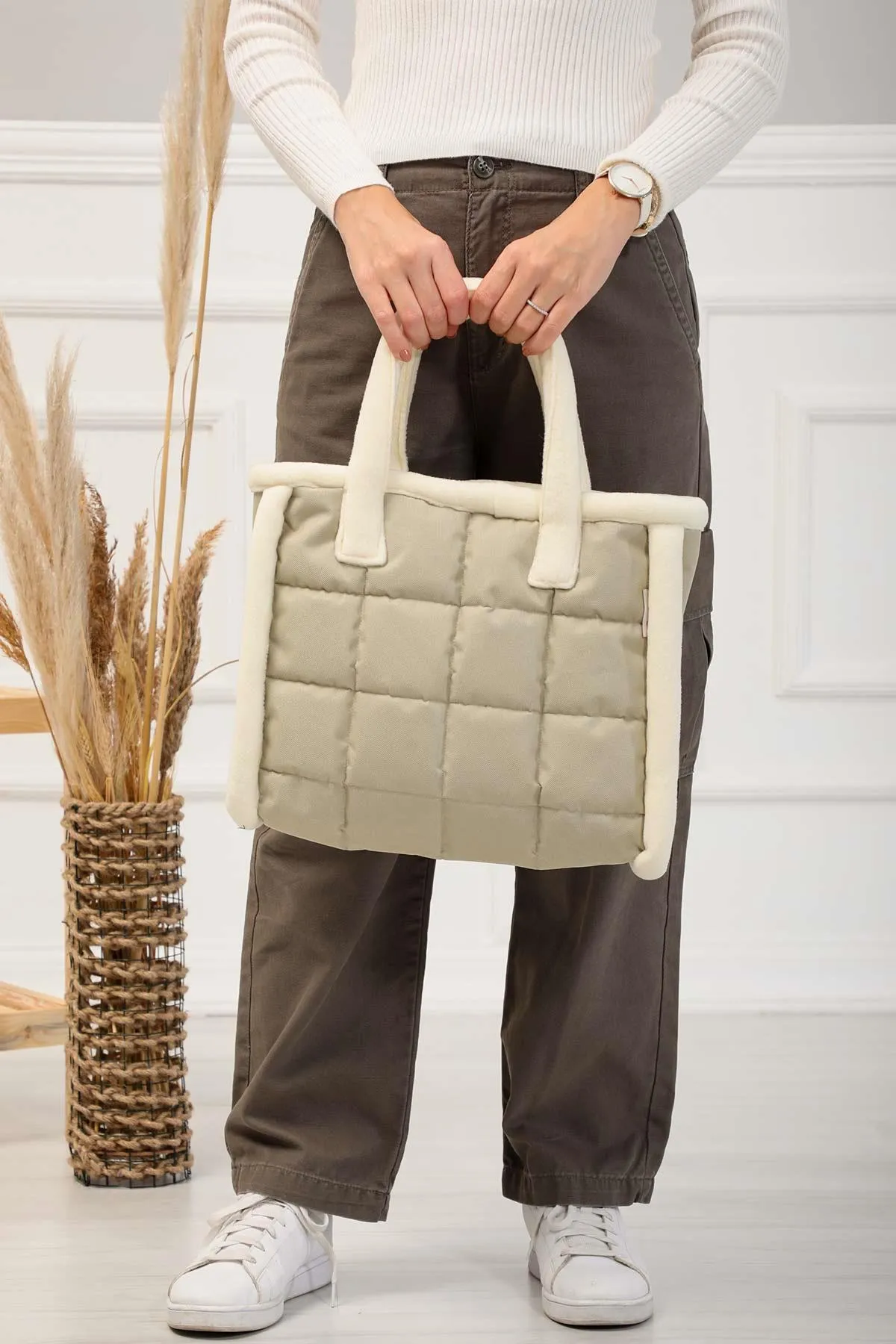 Fleece Framed Quilted Polyamide Canvas Plush Stylish Handbag for Women,CK-15