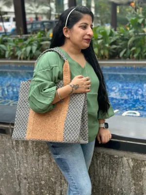 Monochrome Box Bag