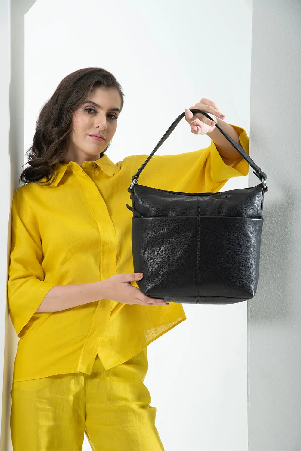Paris classic shoulder bag