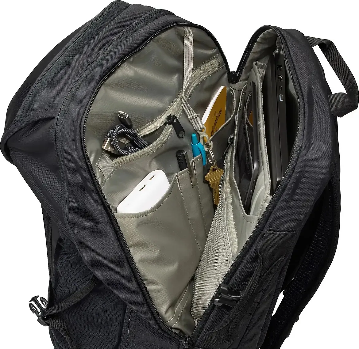 Thule Thule Enroute Backpack 30L Black | Buy Thule Thule Enroute Backpack 30L Black here | Outnorth