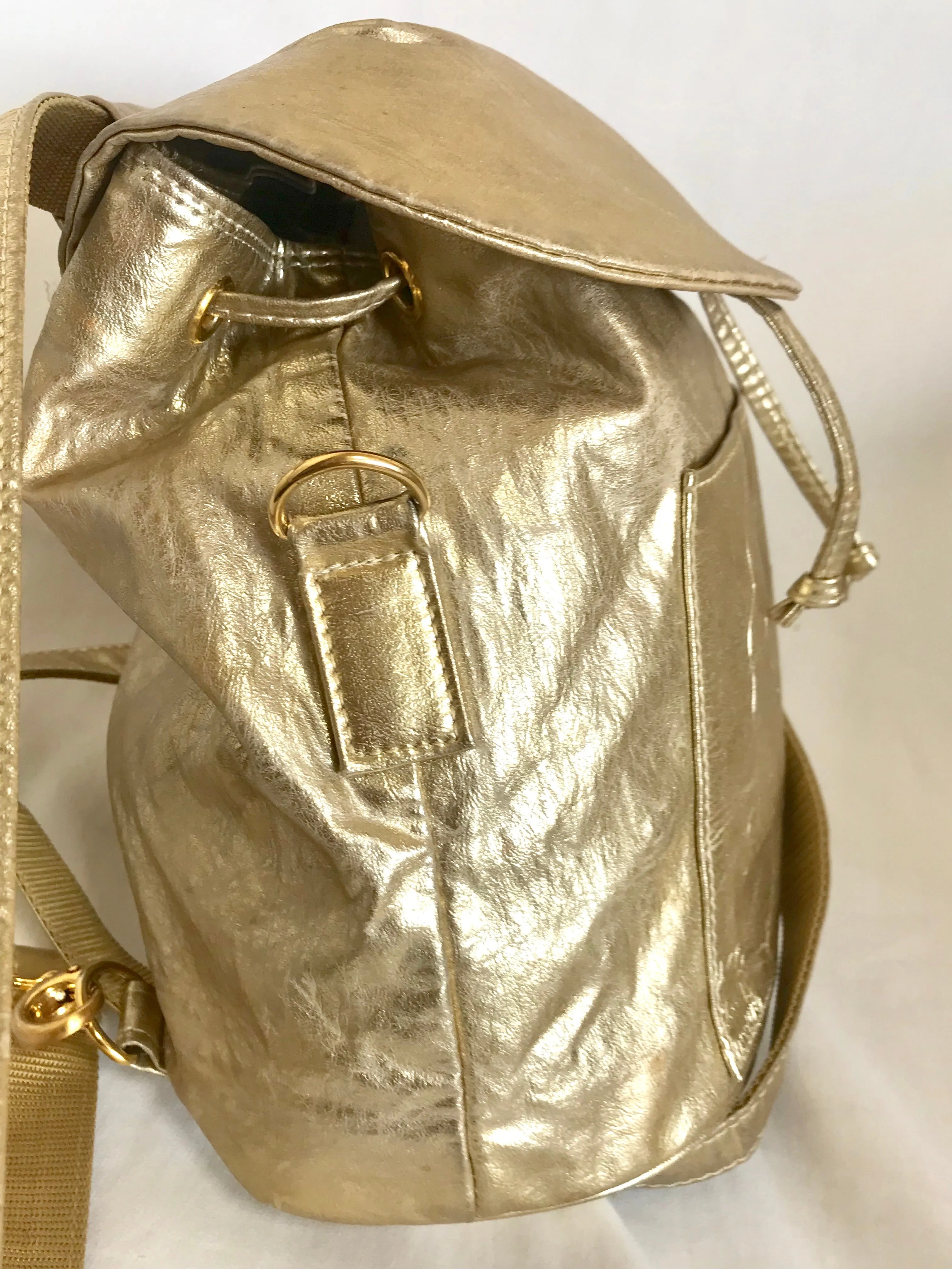 Vintage MOSCHINO champagne gold leather backpack, shoulder bag from SAVE NATURE collection. Must have daily use purse. 060625re2